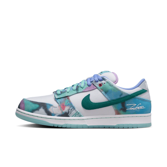 SB Dunk Futura Side Photo