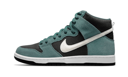 Nike Nike SB Dunk High Green Suede