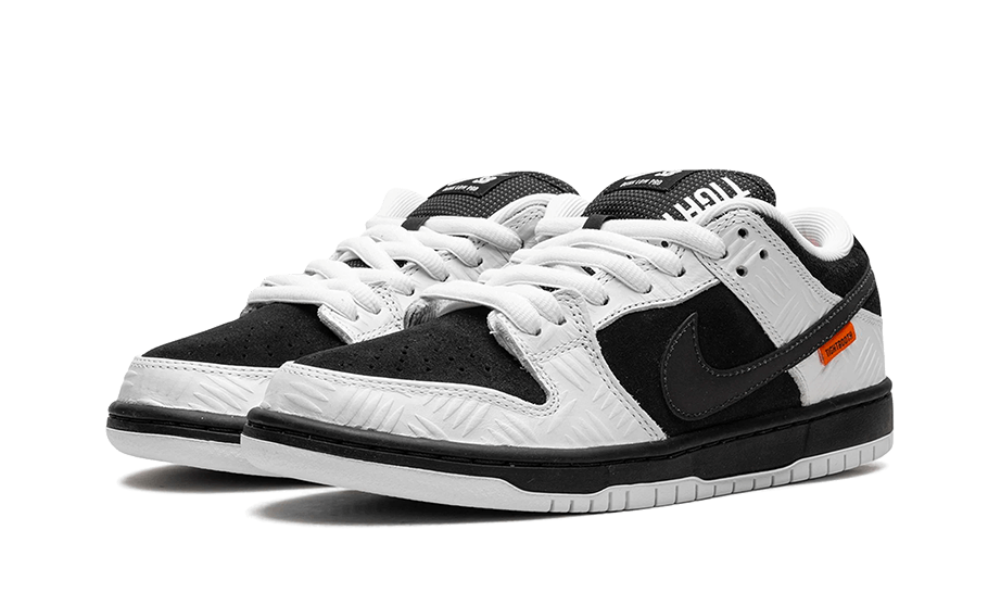 Nike SB Dunk Low TIGHTBOOTH